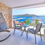 Jasmine Hotel *